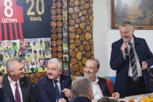 Gölcük’te Protokol ve Vatandaş Kestane Festivali’nde Buluştu