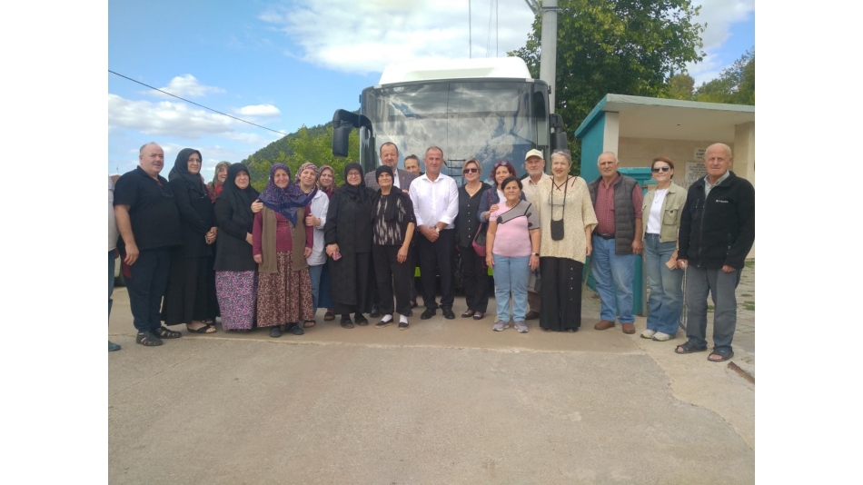 Gölcük’te Çınarlar ve Fidanlar Köylerde Buluştu