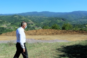 HAMİDİYE’DE FUTBOL SAHASININ YAPIMINA BAŞLANDI