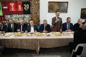 Gölcük’te Protokol ve Vatandaş Kestane Festivali’nde Buluştu