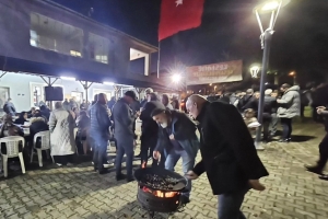 Gölcük’te Protokol ve Vatandaş Kestane Festivali’nde Buluştu