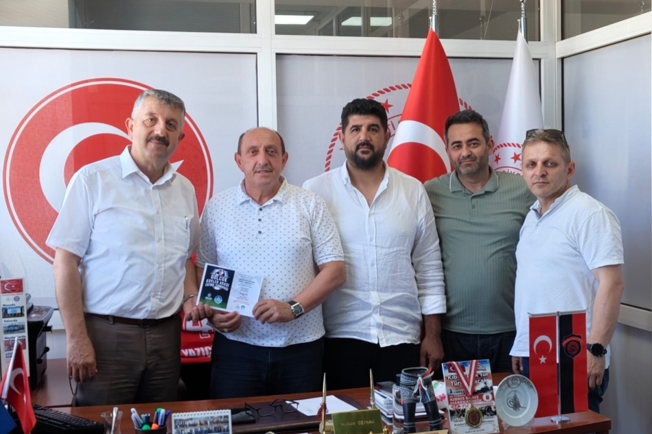 Gölcük İlçe Gençlik ve Spor Müdürümüz Sayın Hasan CEYHAN'ı Ziyaretimiz